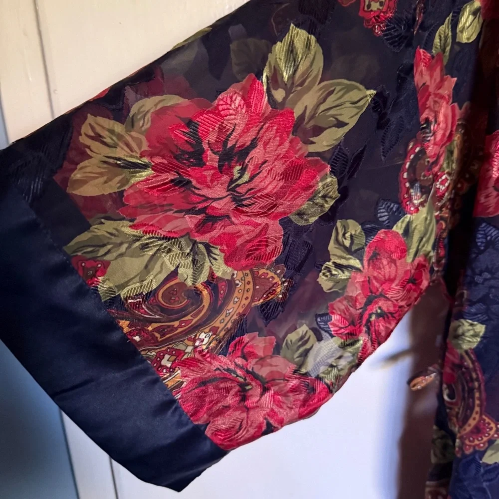 Vintage Victoria's Secret Gold‎ Label Semi Sheer Floral Robe Kimono Size OS